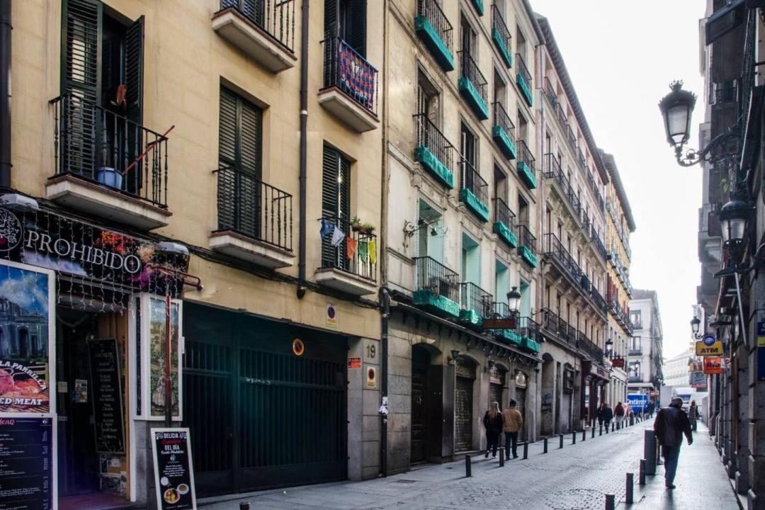 Cruz Apartment Madrid Exterior photo