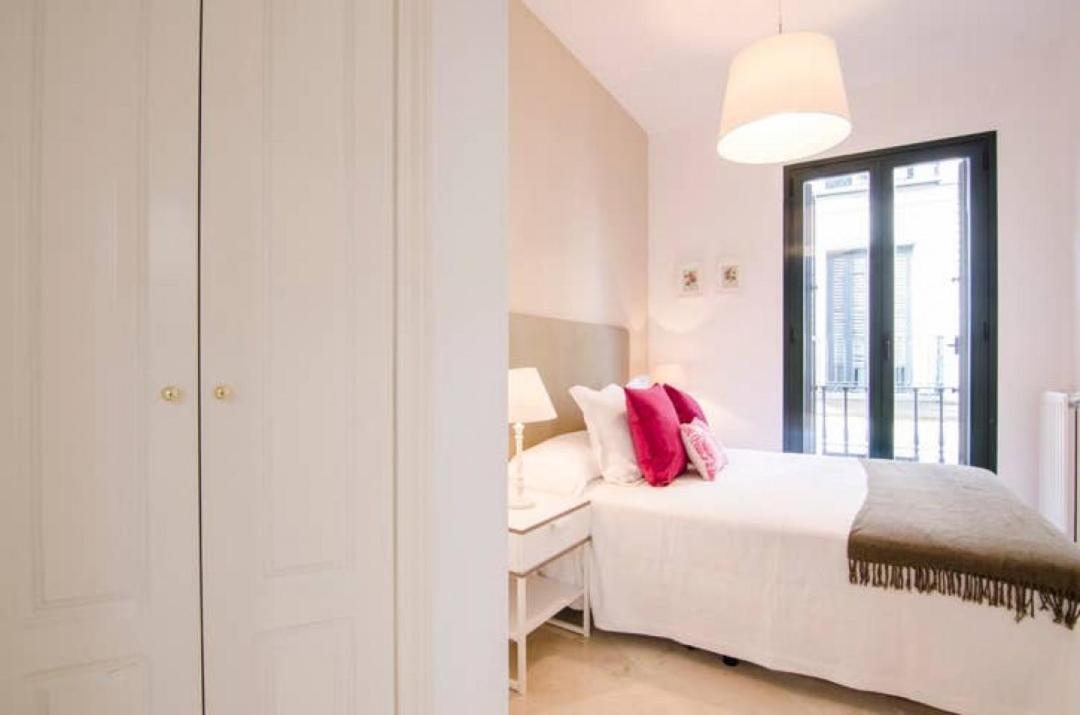 Cruz Apartment Madrid Exterior photo