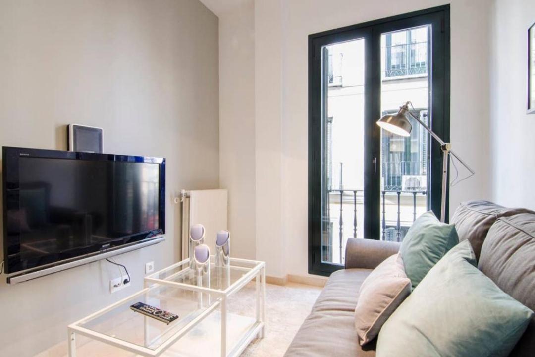 Cruz Apartment Madrid Exterior photo